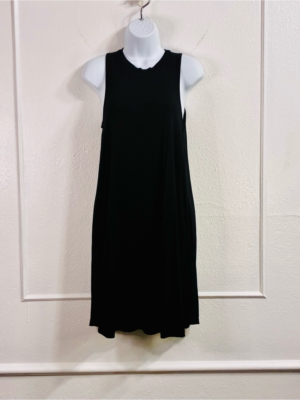 Santé M. Cicca Classic Black Sleeveless Midi Dress Sz.S
